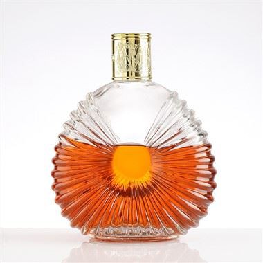 بھرپور برانڈی شیشے کی بوتل