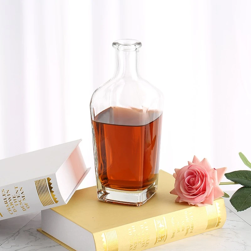 Custom Design 500ml Glass Bottle For Whiskey
